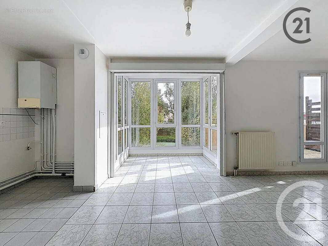 Appartement à MOISSY-CRAMAYEL
