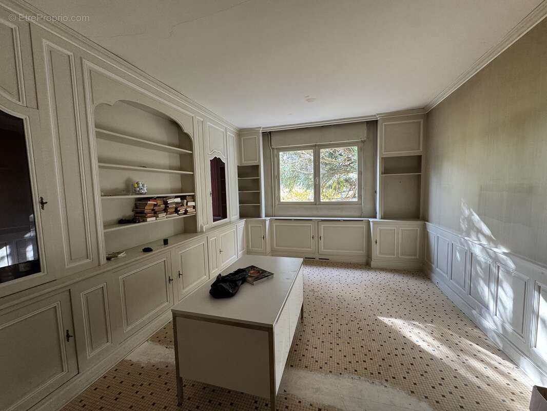 Maison à BLANZAC-PORCHERESSE