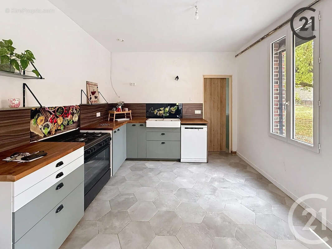 Maison 93 m² à Mont-Saint-Sulpice  - photo 4