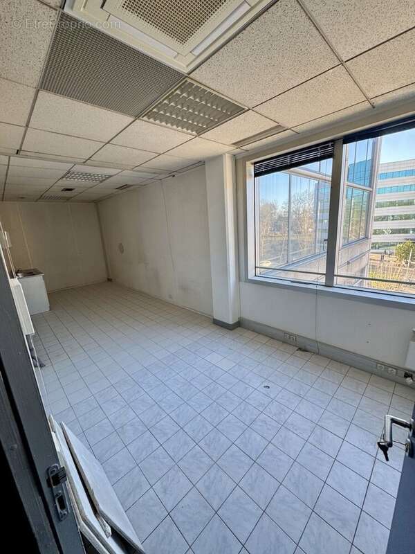 Commerce à VILLEPINTE