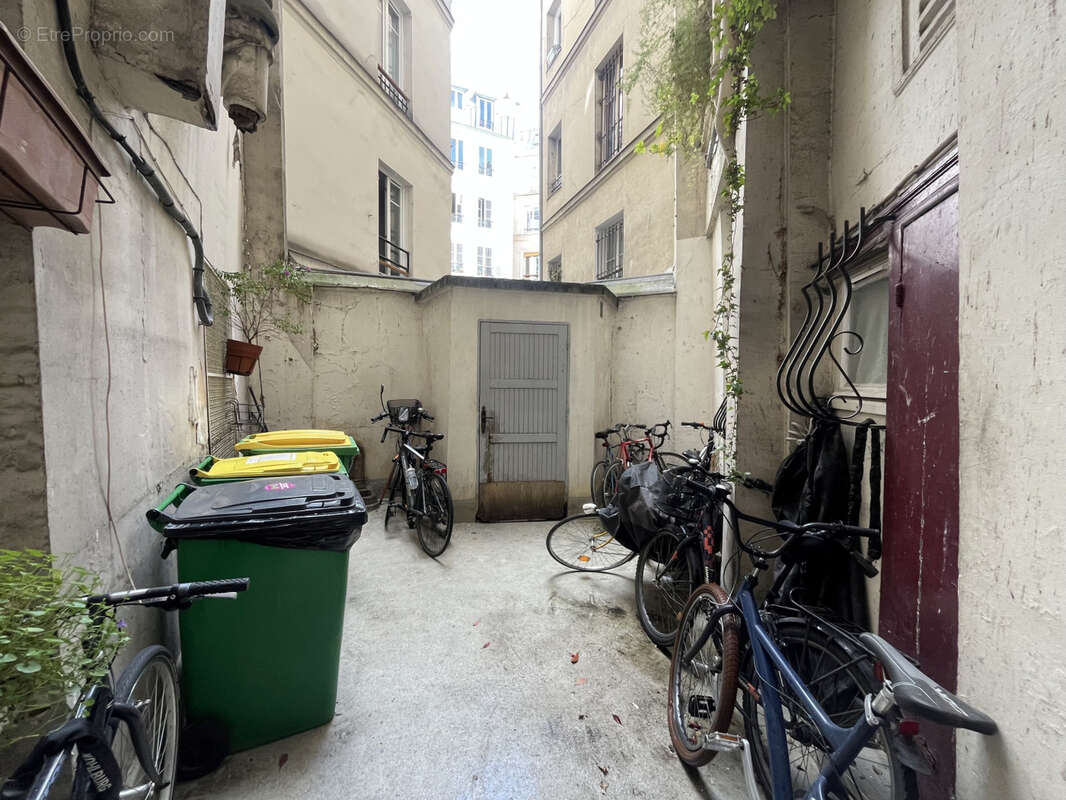 Appartement à PARIS-18E