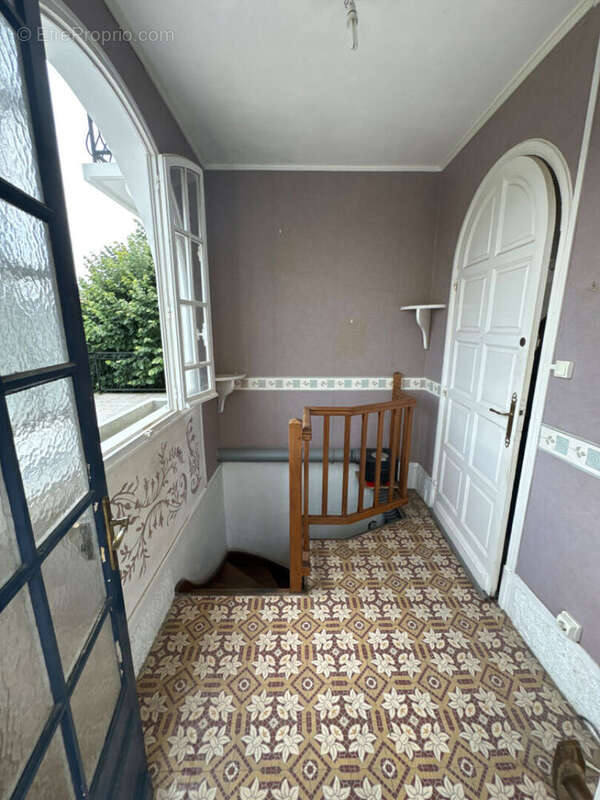 Maison 200 m² à Billere  - photo 6