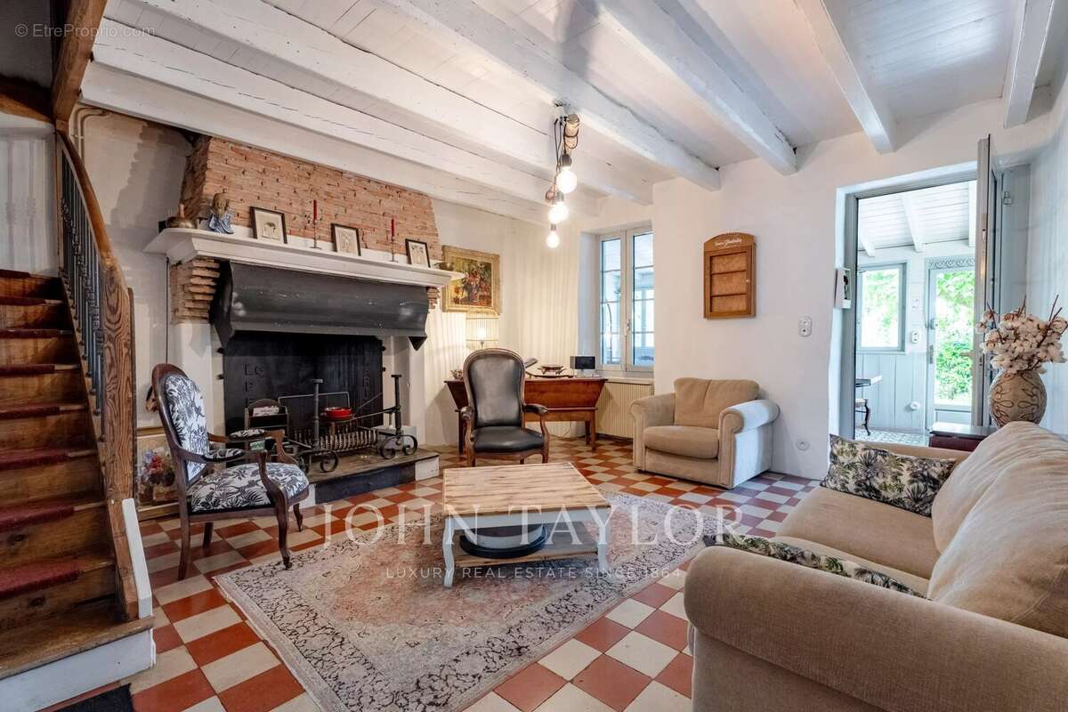 Maison à PARENTIS-EN-BORN