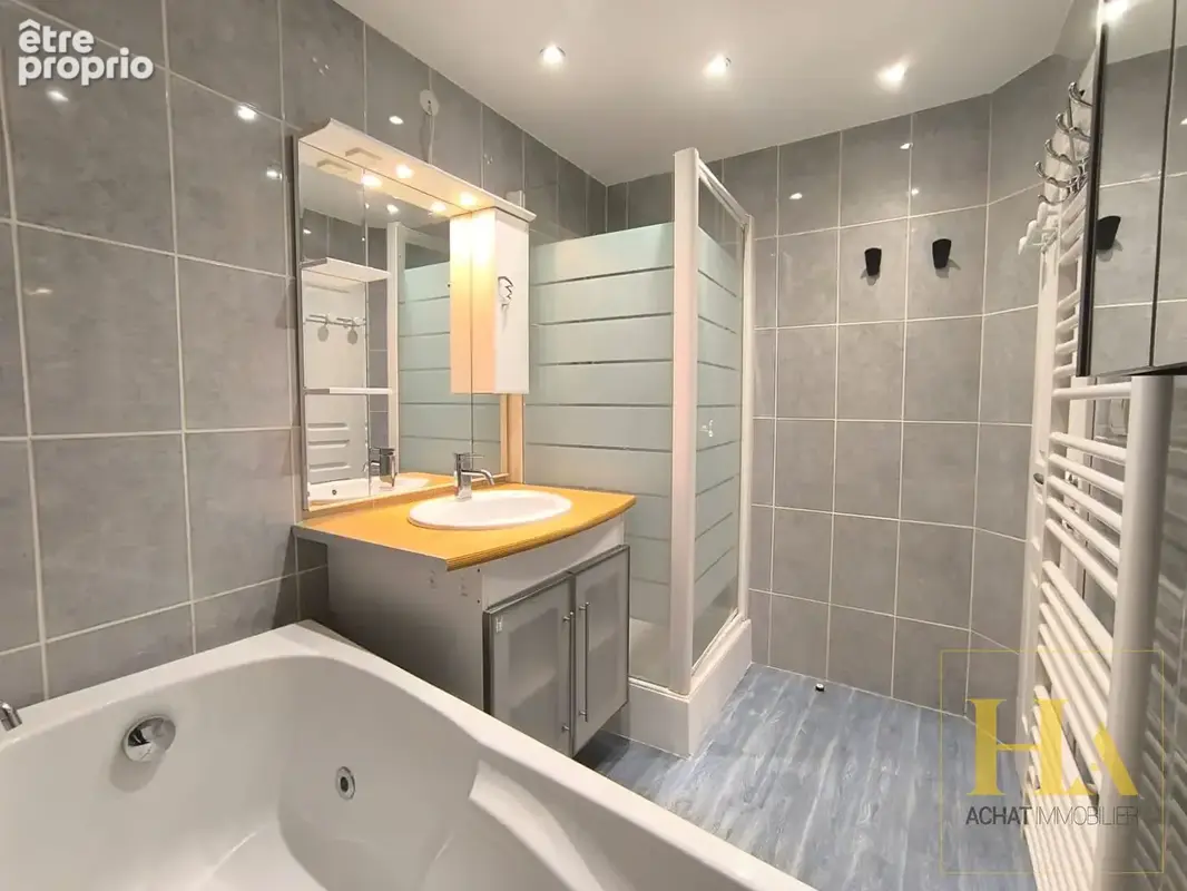 Un duplex atypique plein de charme à deux pas du centre-ville ! - photo 6