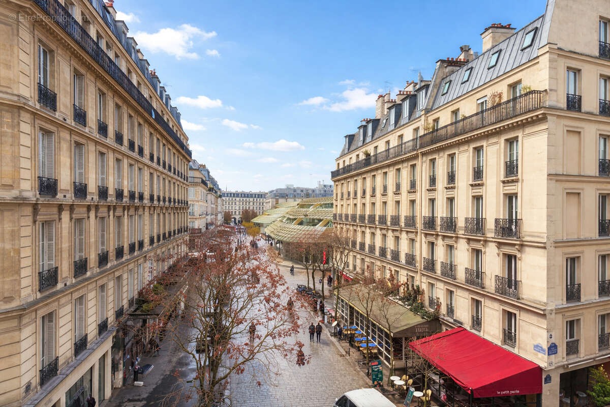 Appartement à PARIS-1E