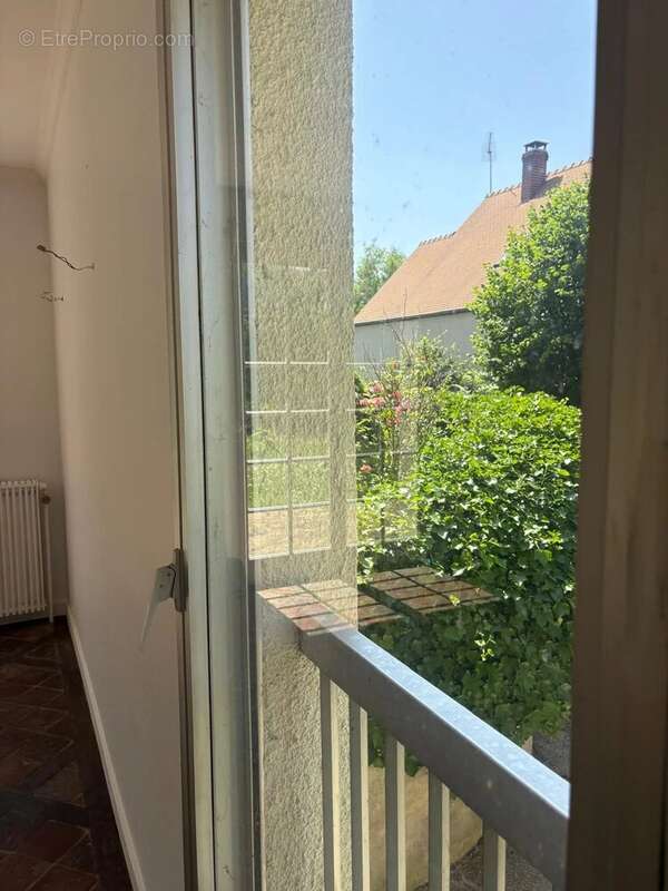 Maison à SAINT-NOM-LA-BRETECHE