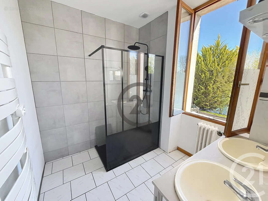 Appartement 89 m² à Bazarnes  - photo 8