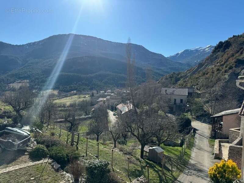 Maison de village pleine de charme avec vue – La Piarre (05) - photo 11