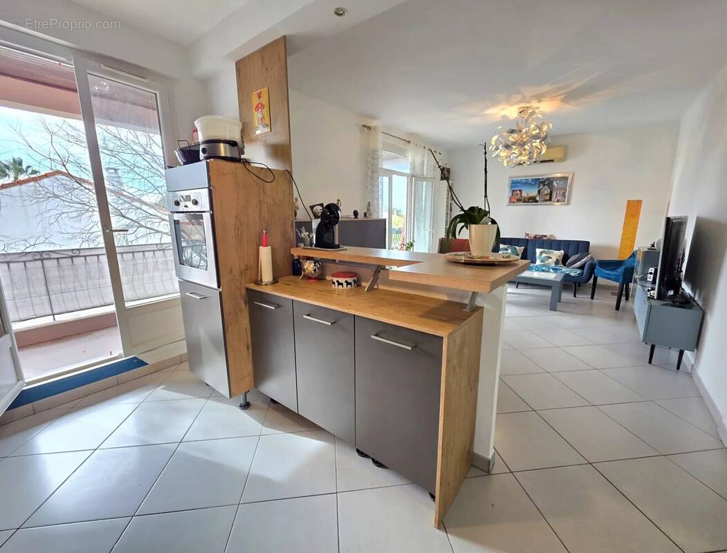 Appartement à PORT-DE-BOUC