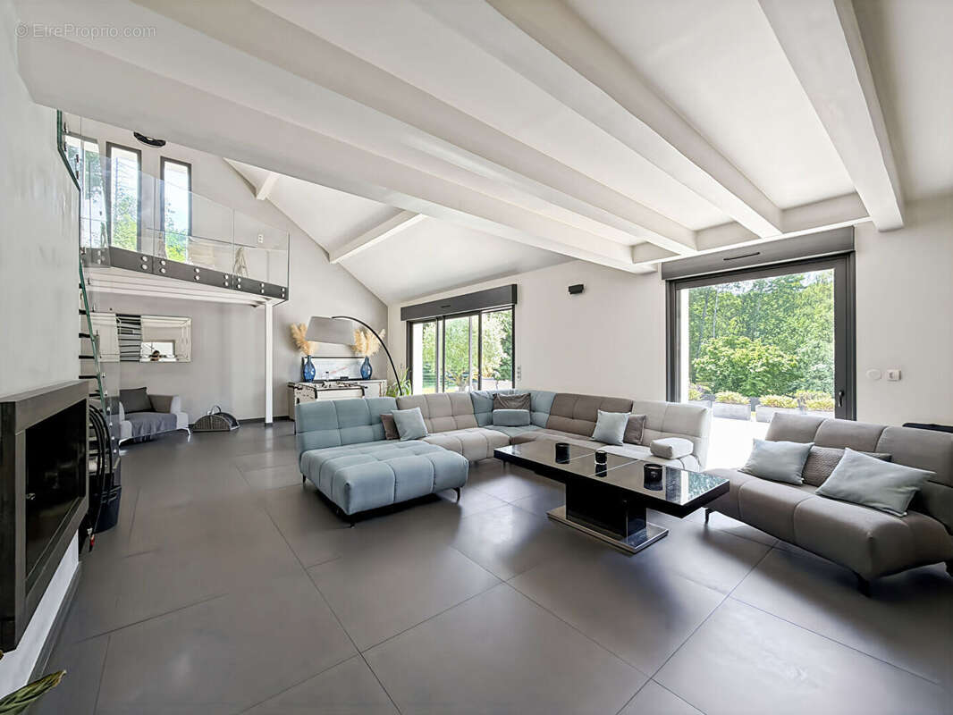 Maison à FEUCHEROLLES