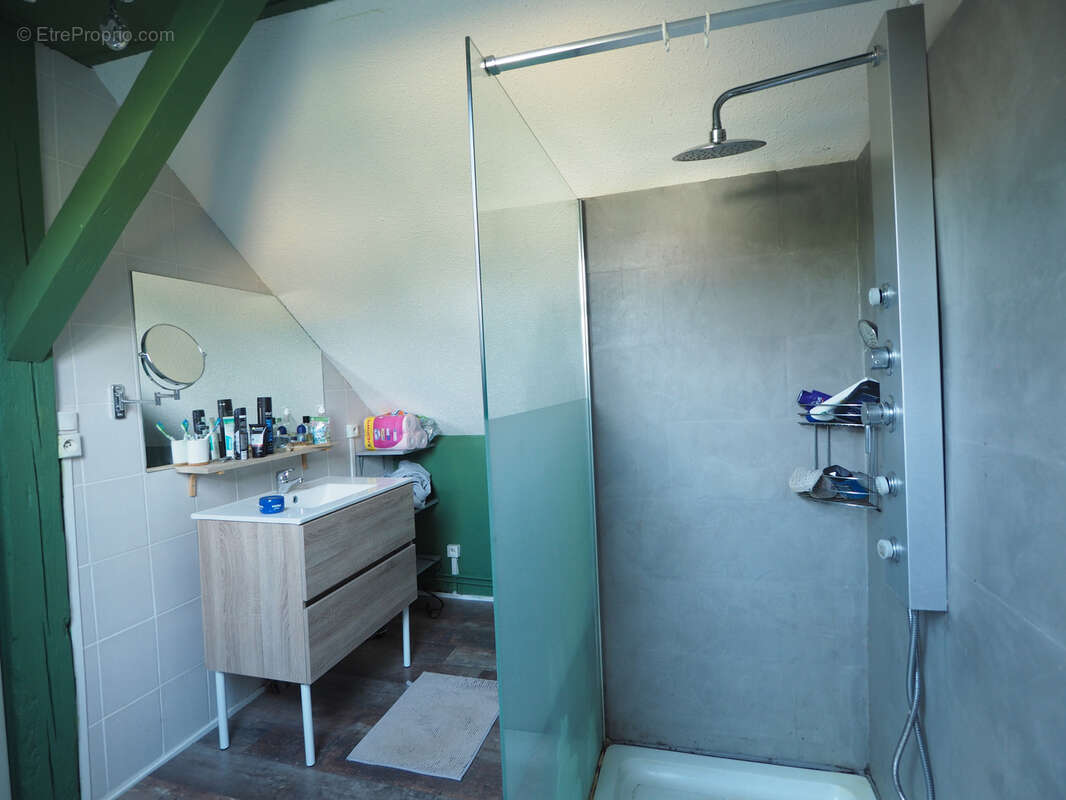 Appartement à ROUGEGOUTTE