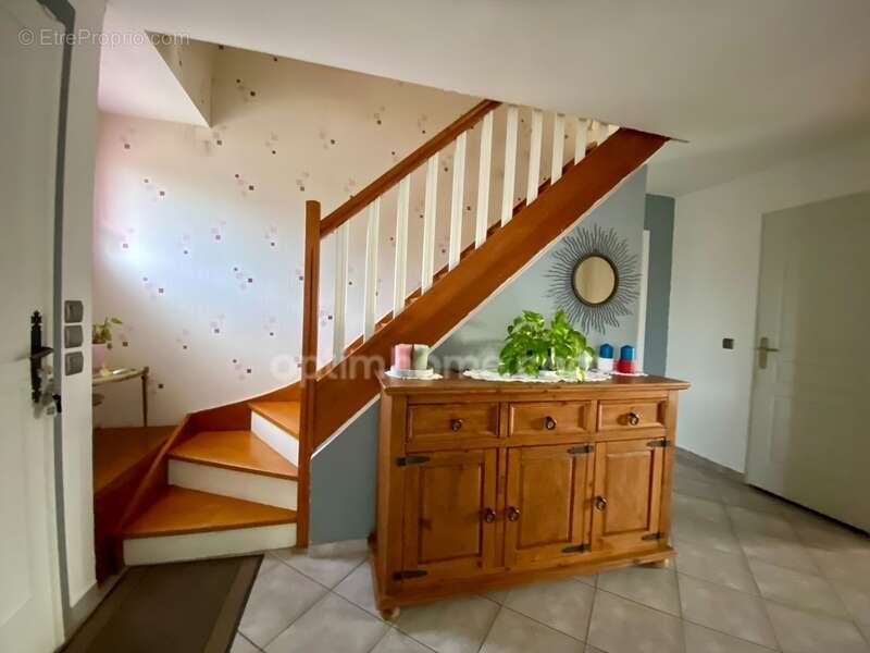 Maison à MONTEREAU-FAULT-YONNE