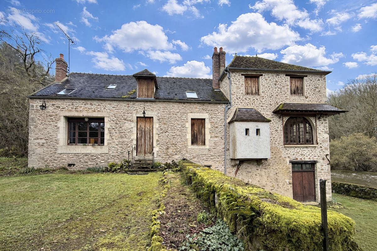 Maison à AVALLON