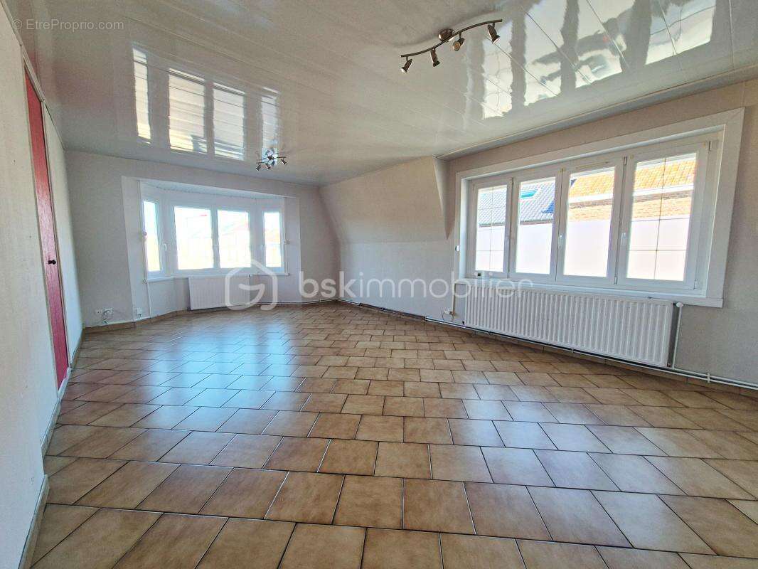 Bien rare à Hazebrouck : appartement avec jardin, garage et ascenseur privé - photo 5