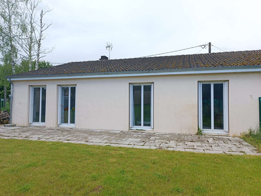 Maison à SANCERGUES