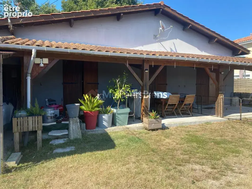 Maison à ARES