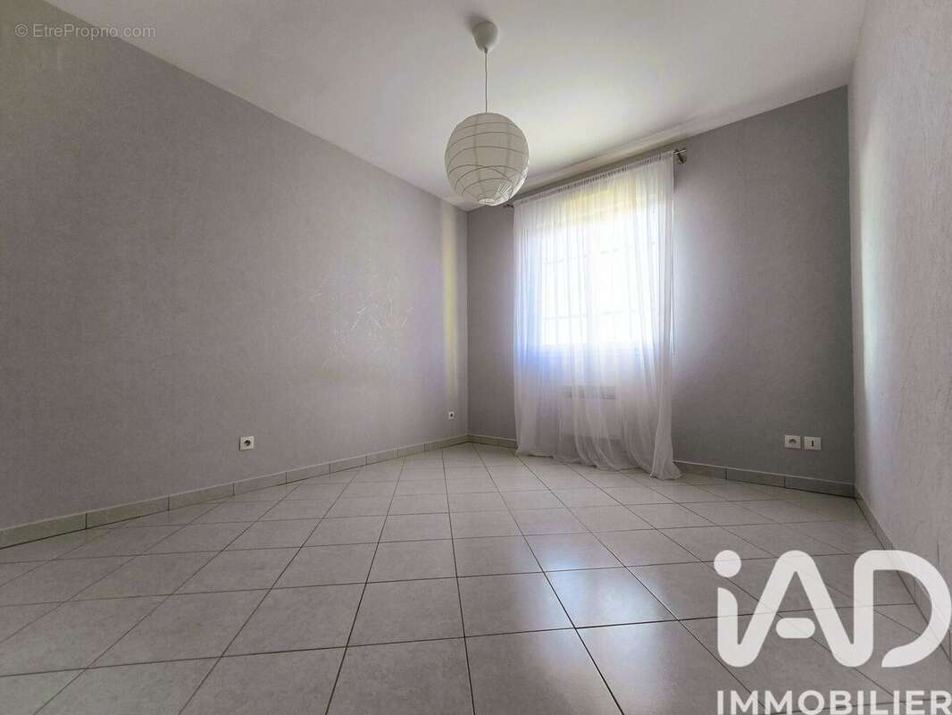 Photo 8 - Maison à COSNES-ET-ROMAIN