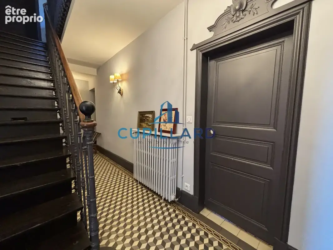 Maison de maître de 270m2 - Saint-Jean-Saint-Maurice - 3 hectares de terrain - piscine - Dépendances - photo 7