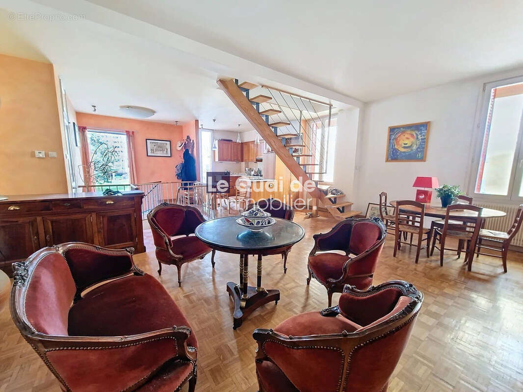 Maison 197 m² à Grenoble  - photo 2
