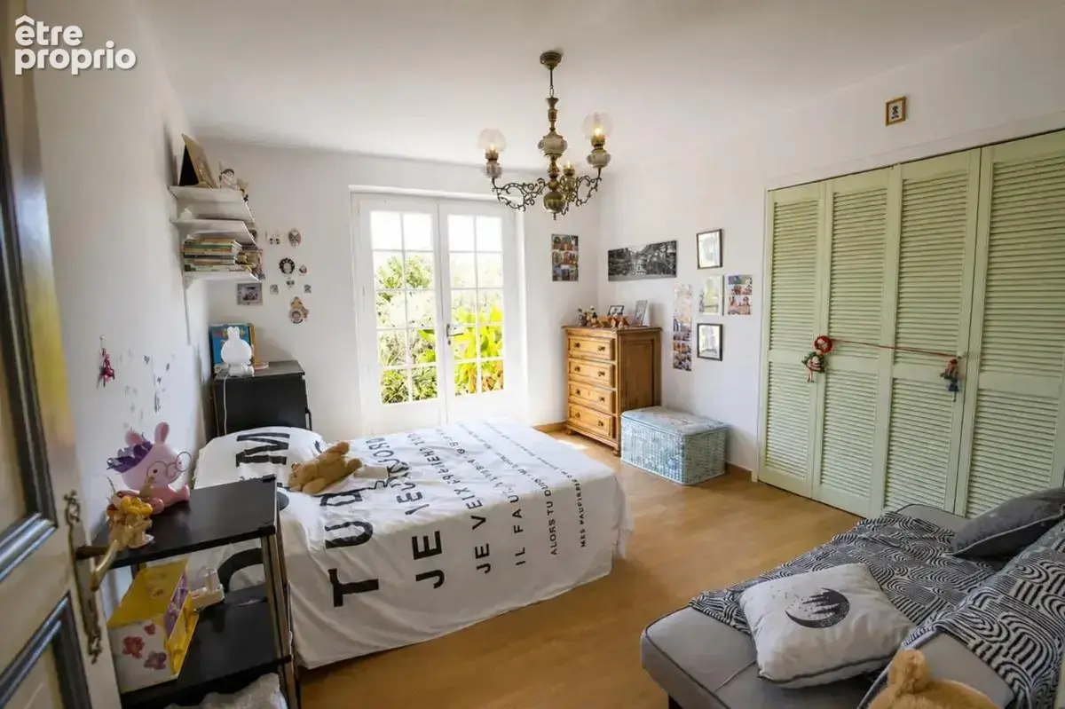 Maison de 6 pièces de 160 m² à Le Bar-sur-Loup - photo 6