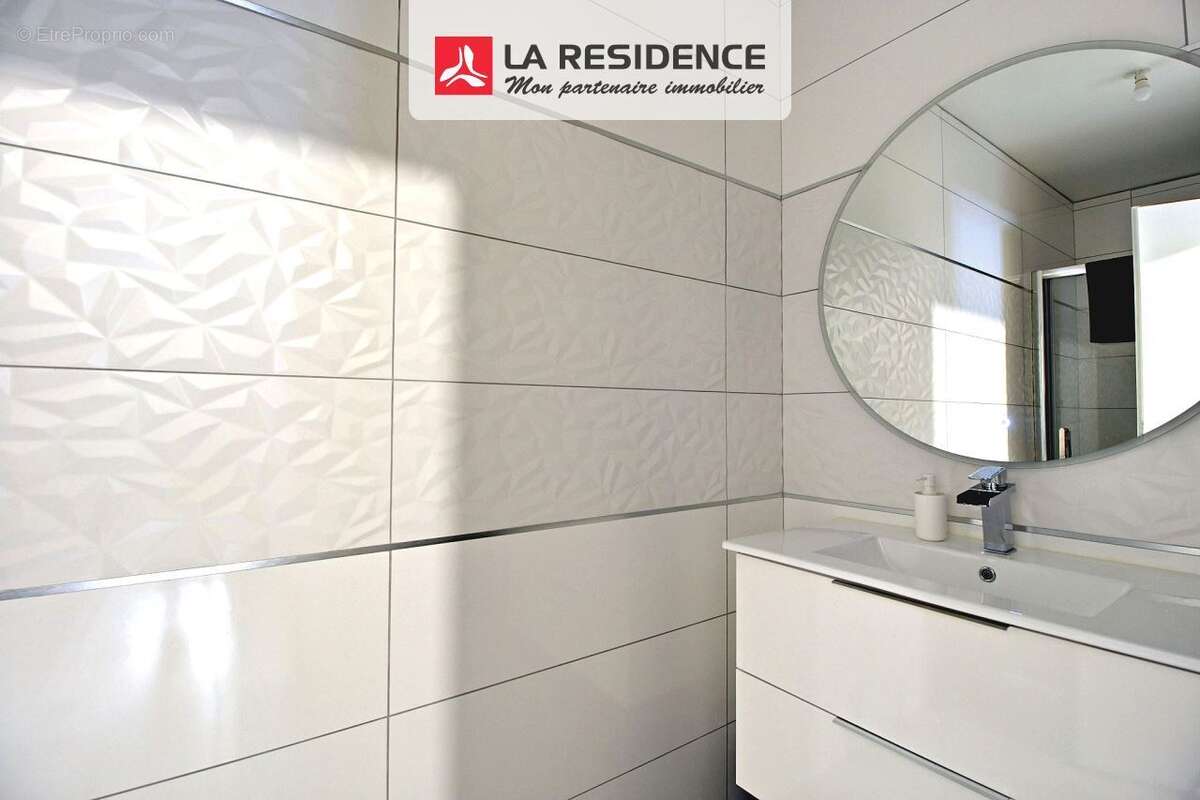 Maison à SAINT-ETIENNE-DU-ROUVRAY