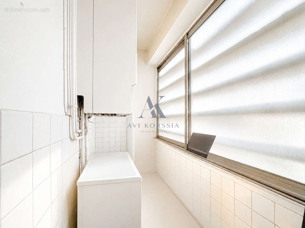 Villeurbanne — T3 60 m2  Balcon  Cave  Reconfiguré T3 - photo 11