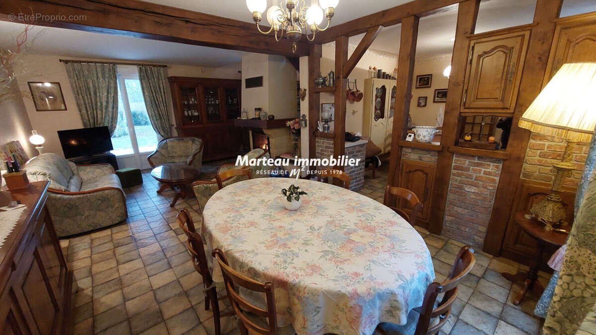 Maison à YVRE-L'EVEQUE