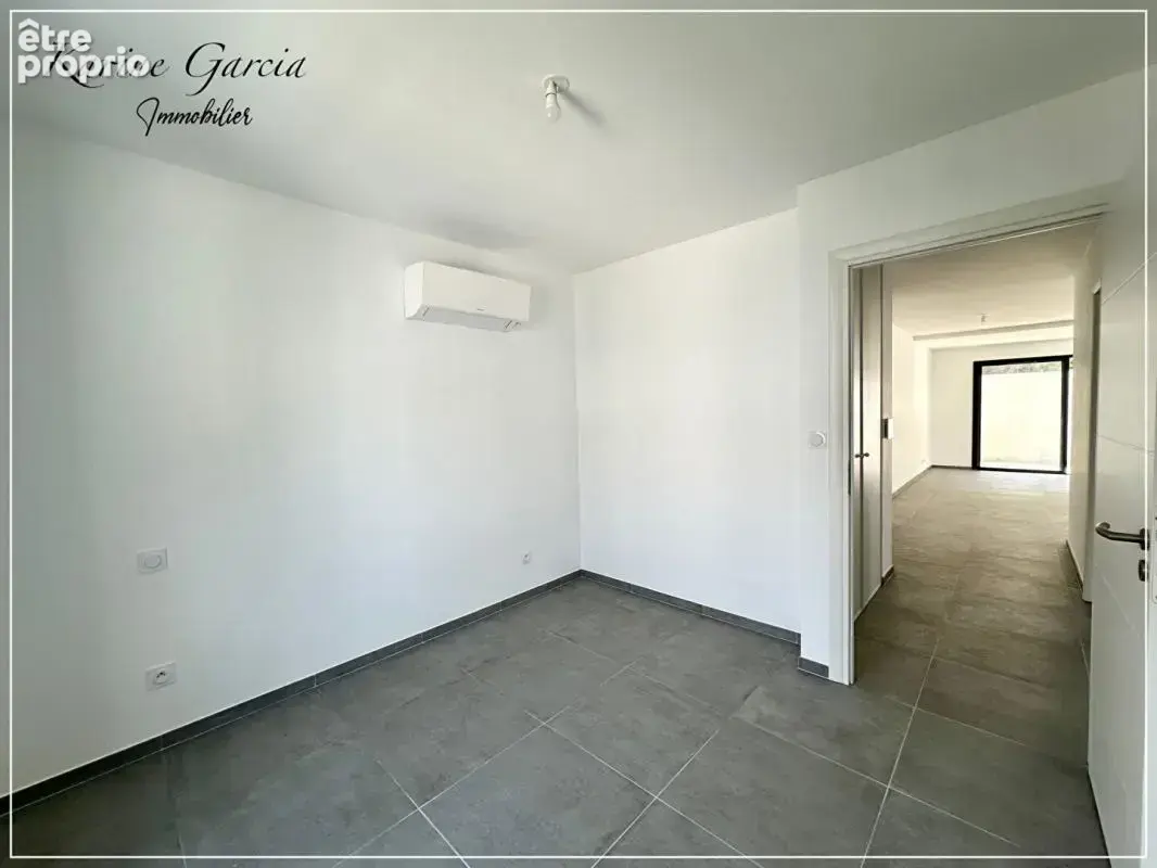 Six fours les plages - construction recente - appartement de type 3 - jardin 72 m² - parking privatif sous sol - photo 9