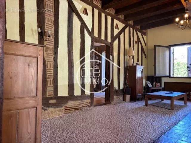 Maison à SAINT-PIERRE-D'EYRAUD