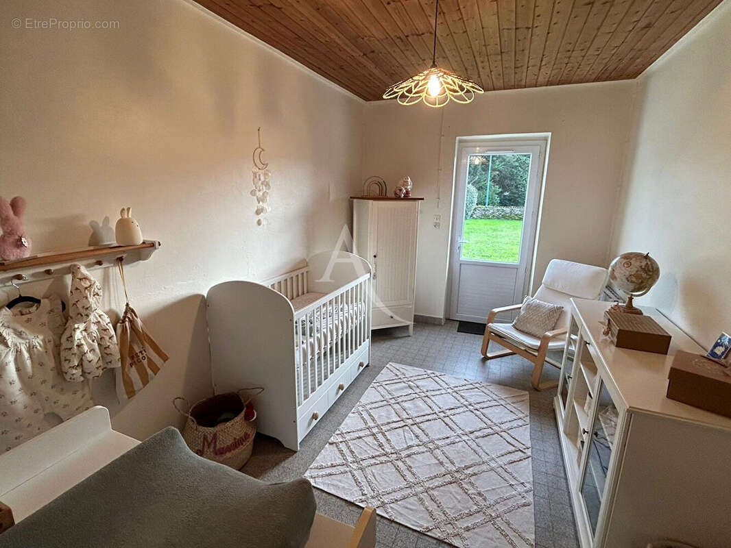 Maison à LA CHAPELLE-HERMIER