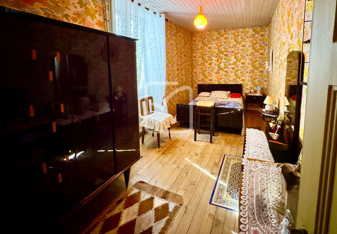 EXCLUSIVITE - A deux pas de la Dordogne, rare ensemble immobilier typique du Périgord - photo 10