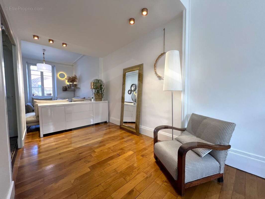 Appartement de caractère   113,76 m2   dernier étage   greno - photo 19