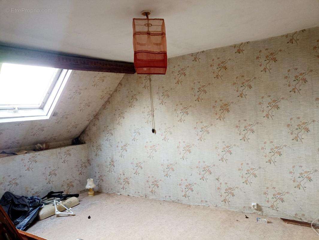 Maison 6 pièces / 102 m² / 94 000 EUR / SAINT-HILAIRE-LEZ-CAMBRAI - photo 18