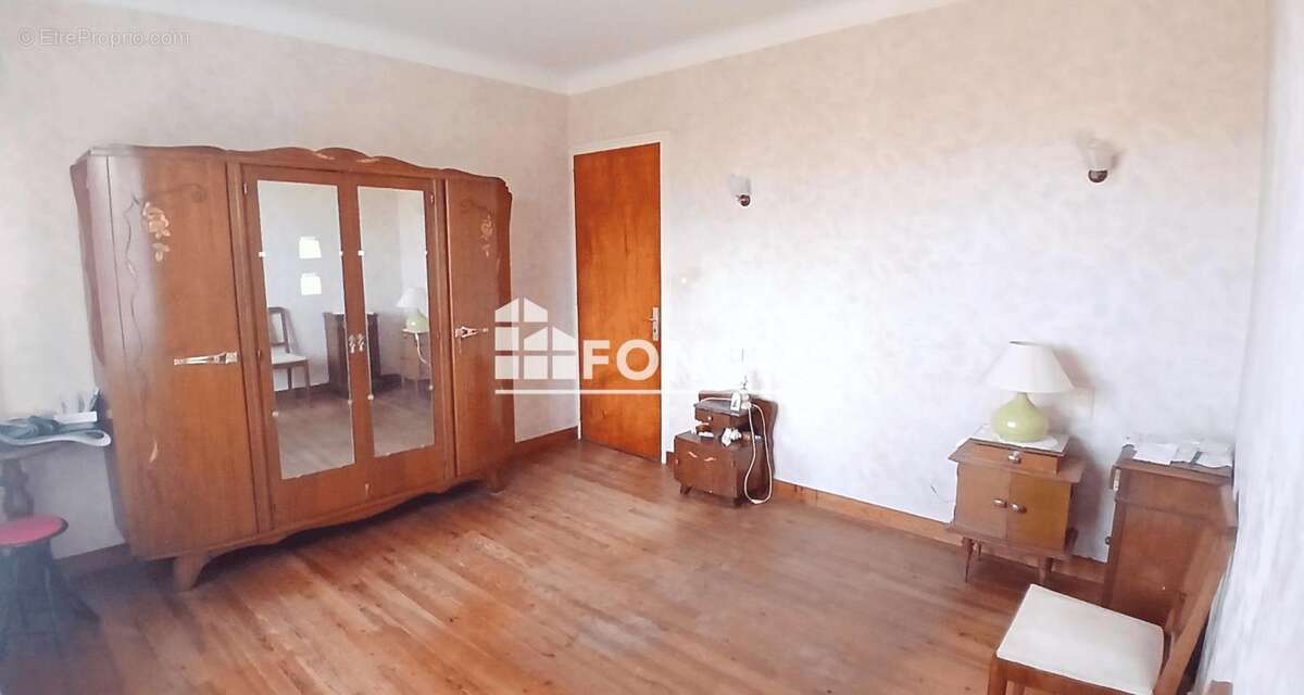 Maison à OEYRELUY