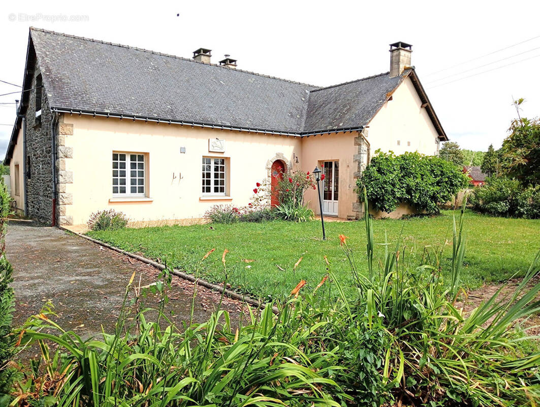 Maison à SAINT-PIERRE-DES-LANDES