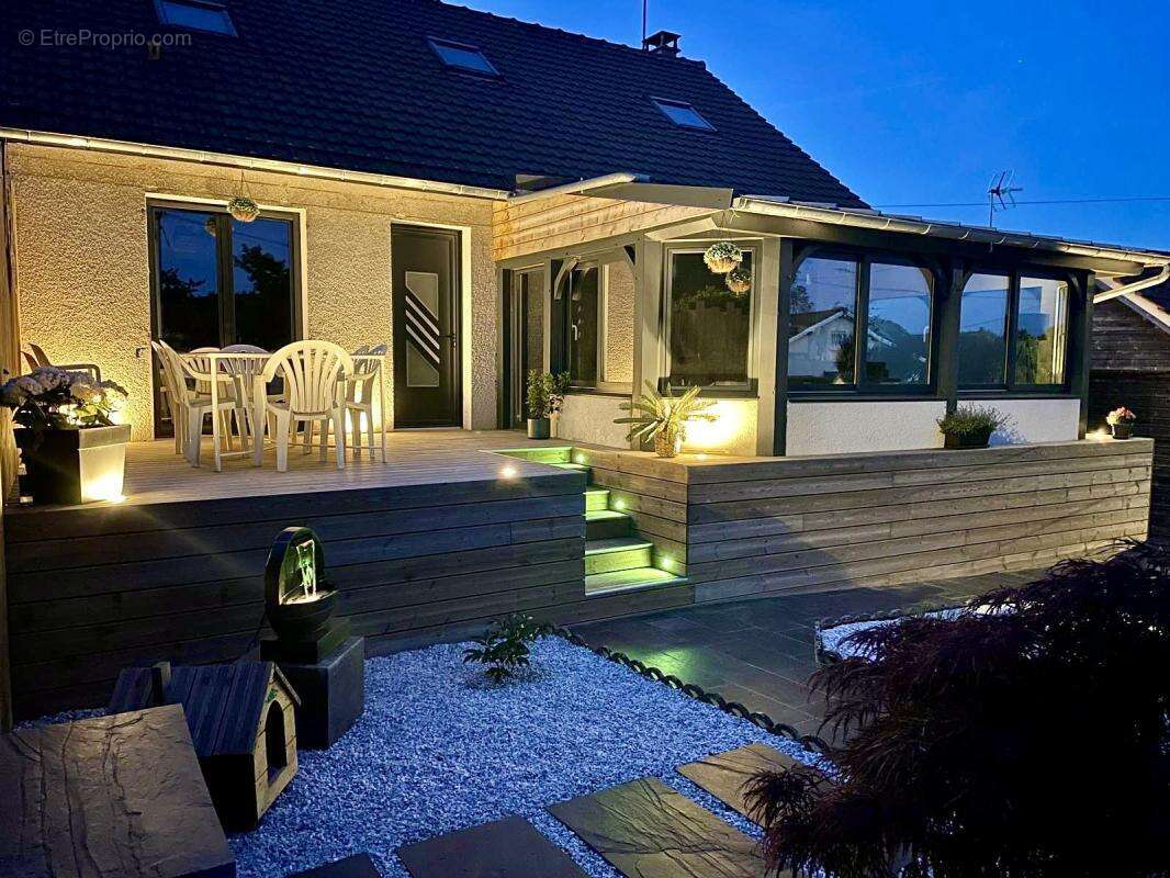 Maison à MONTIGNY-SUR-LOING