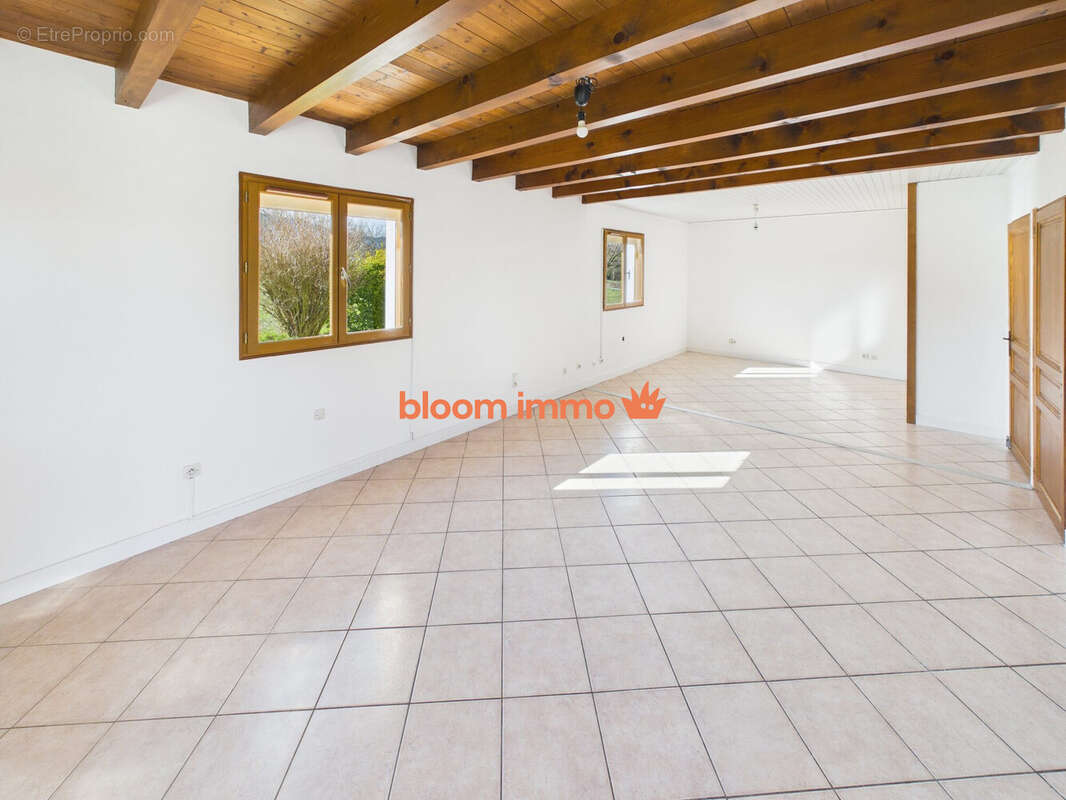 Maison 112 m² à Montmelian  - photo 4