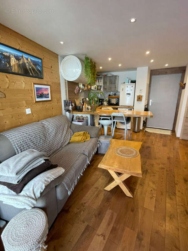 Appartement à LE CHATEL