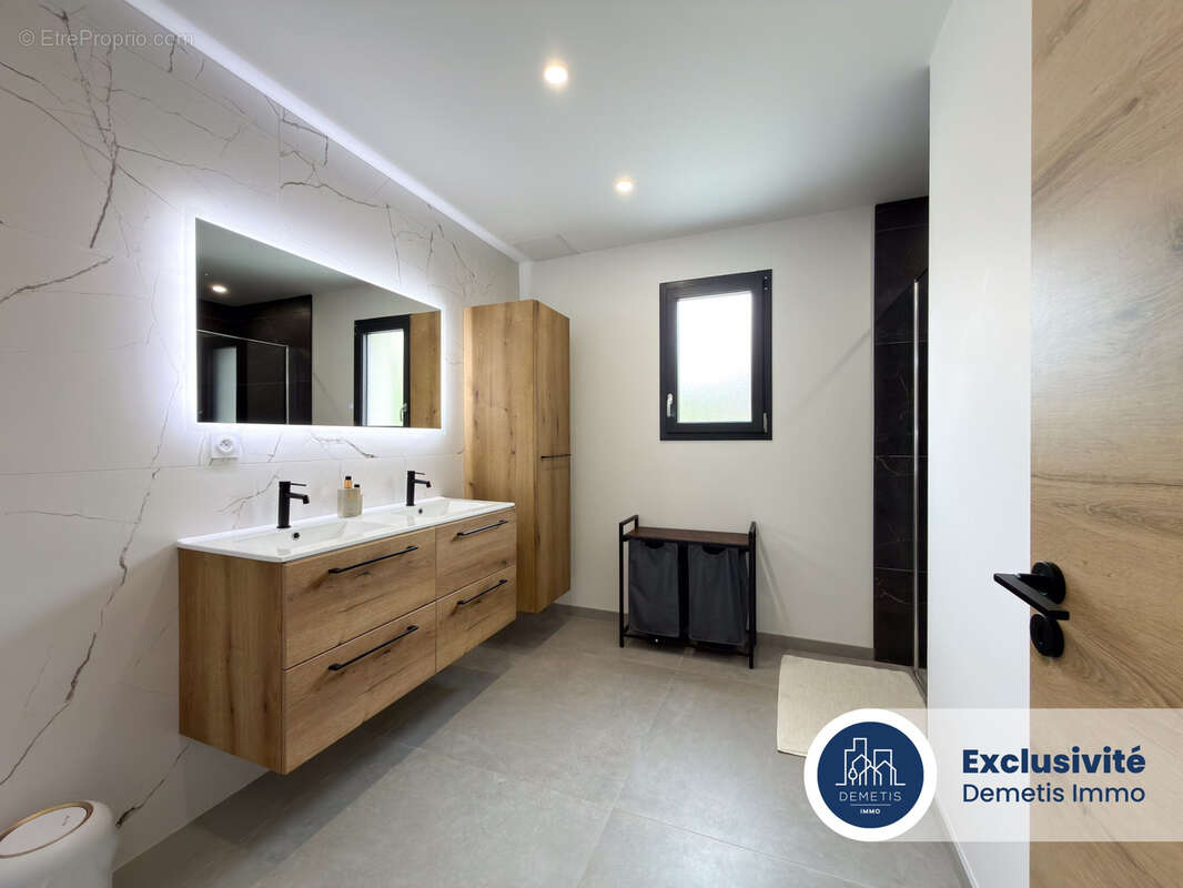 Maison contemporaine de plain pieds sous decennale - photo 8