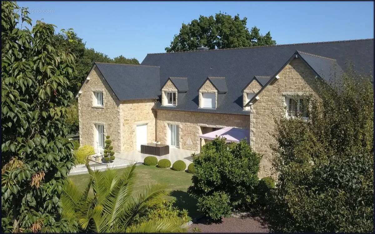 Maison à PLEGUIEN
