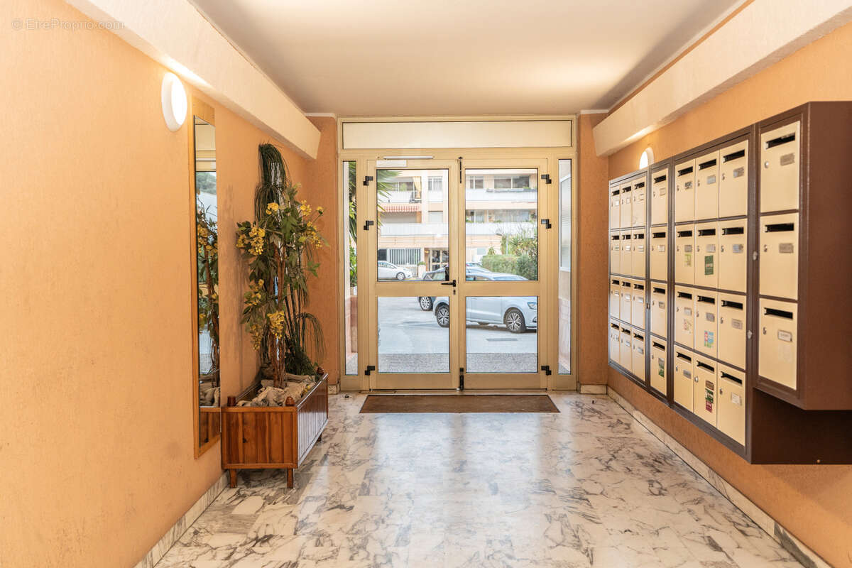 Appartement à SAINT-MANDRIER-SUR-MER