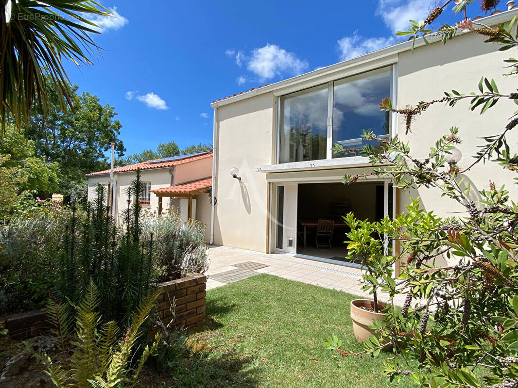 Maison à LE PERRIER