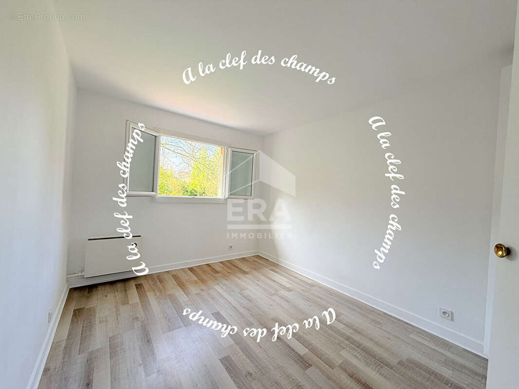 Maison à SAINT-REMY-LES-CHEVREUSE