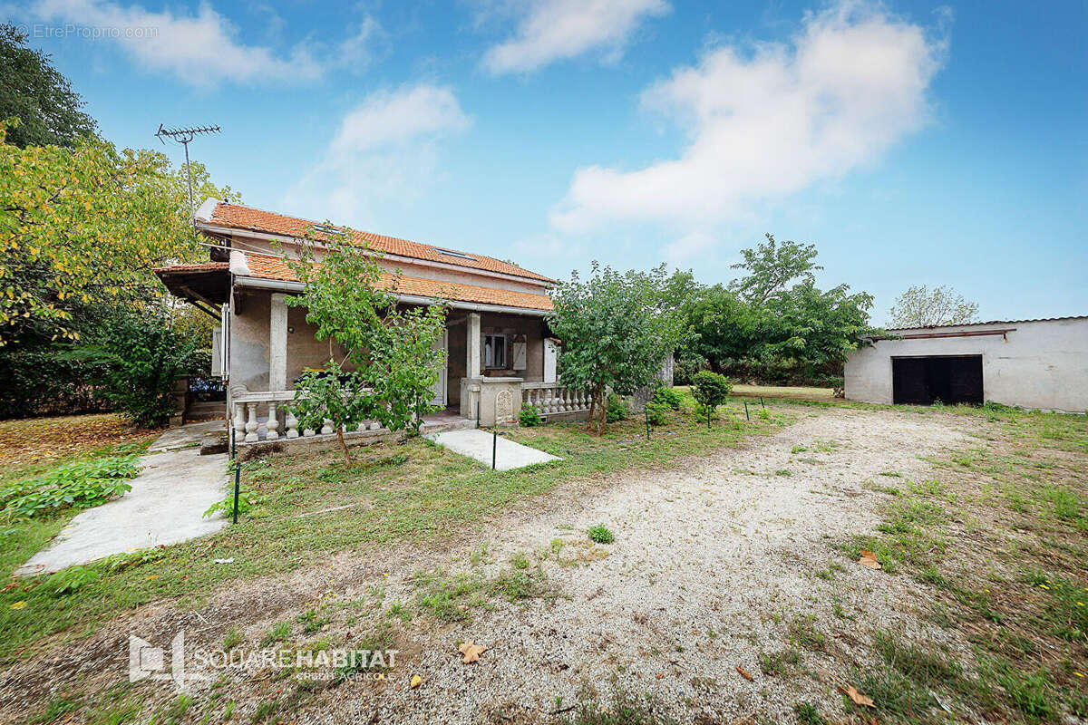 Maison à LABASTIDE-SAINT-PIERRE