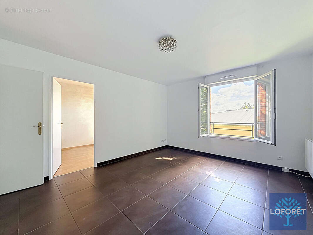 Appartement à VIGNEUX-SUR-SEINE