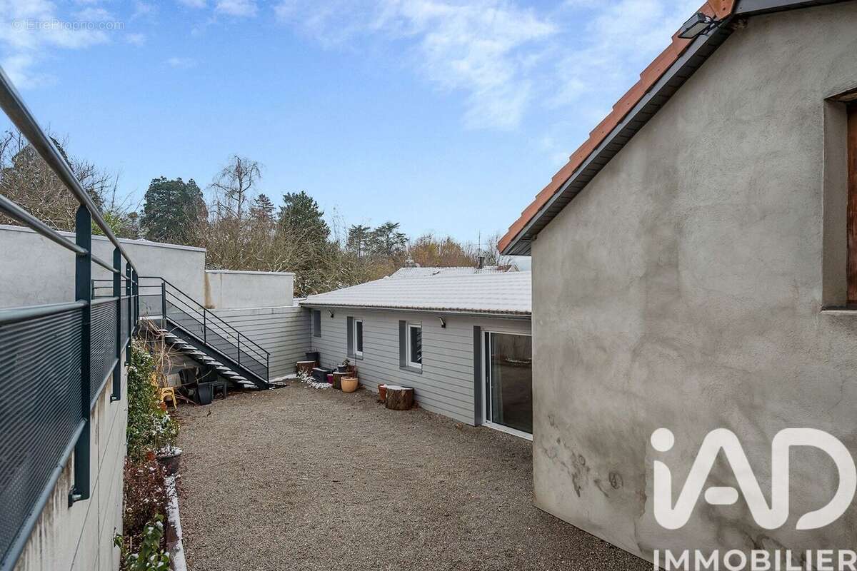 Photo 3 - Maison à AMPLEPUIS