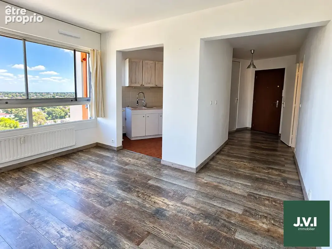 A vendre - Grand T1 - Centre-ville de Saint-Gratien - photo 4