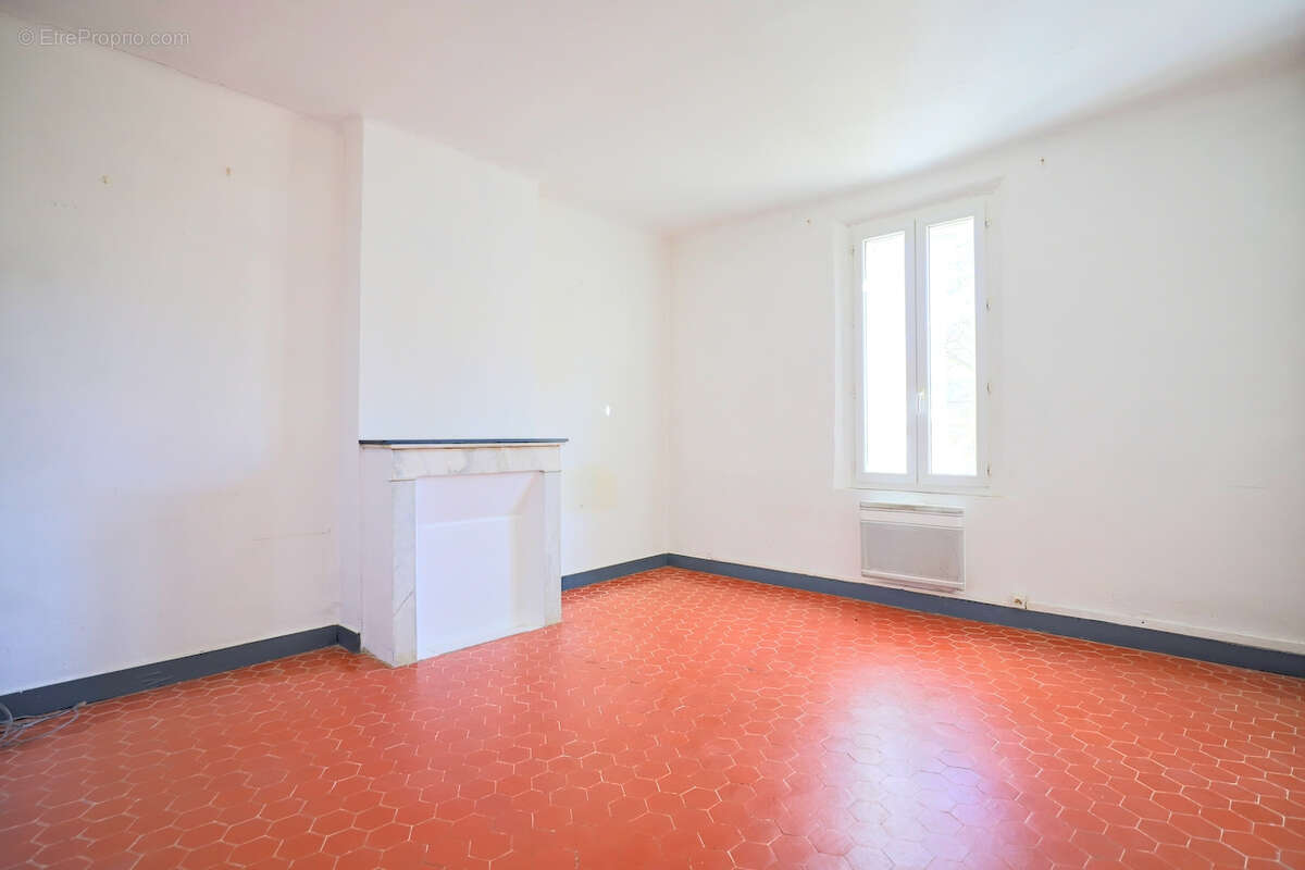 Maison à SOLLIES-TOUCAS