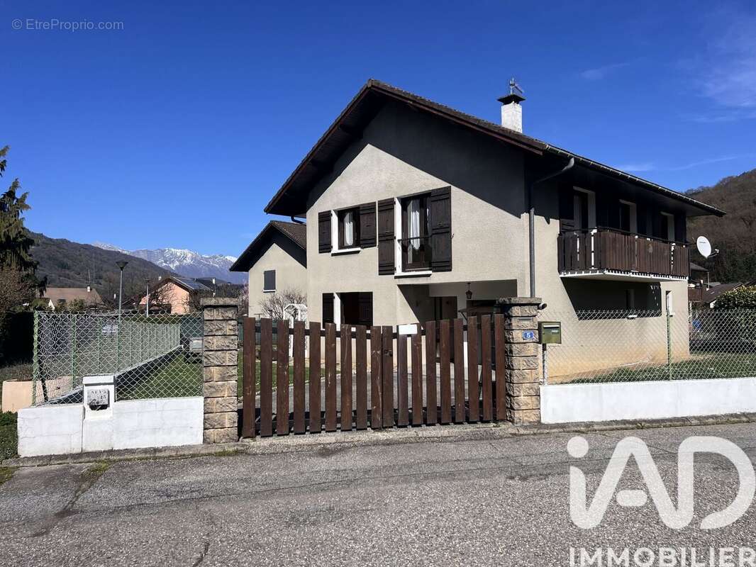 Photo 2 - Maison à LA ROCHETTE