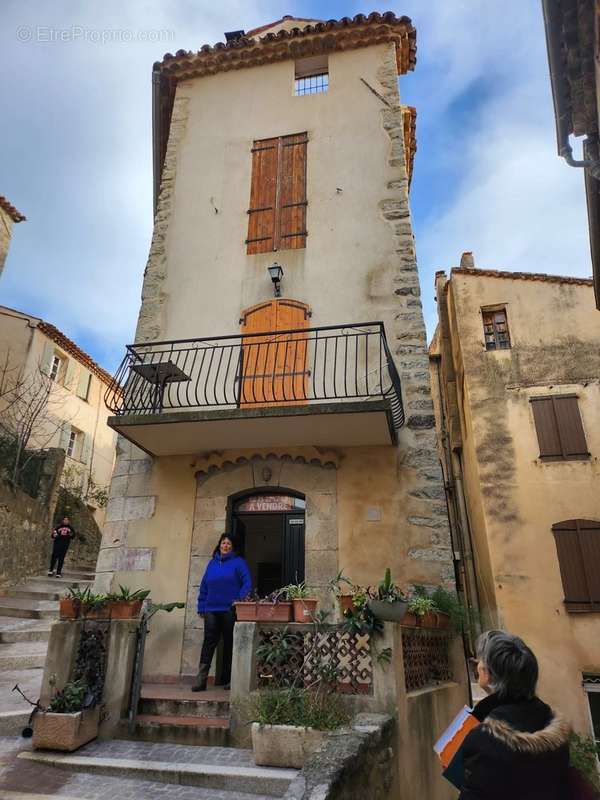 Appartement à FAYENCE